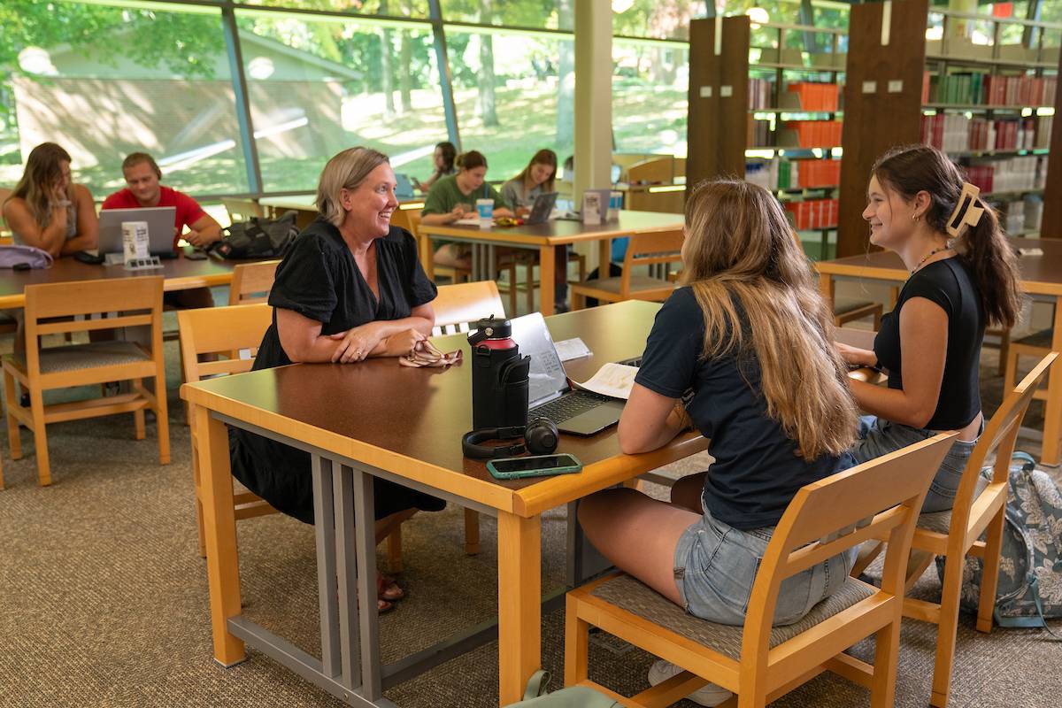 Students getting support in the library