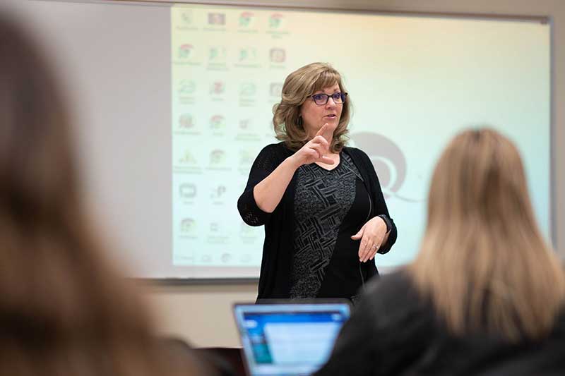 Undergraduate Communcation degrees at Aquinas College, Grand Rapids, Michigan