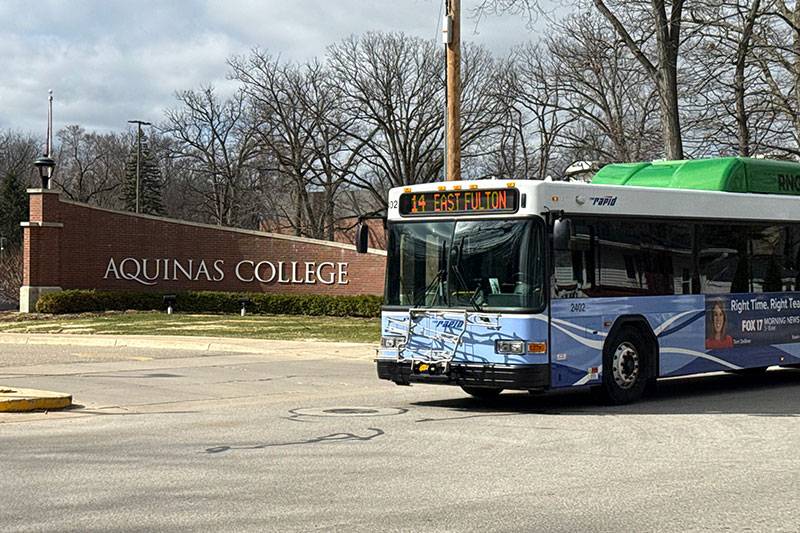 Rapid Bus Aquinas